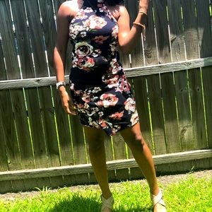 Sleeveless flower dress